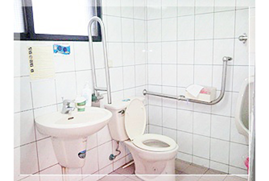 新北市私立宏祈老人長期照顧中心(養護型)-無障礙廁所